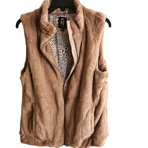 Miss Ashley by 26 International faux fur vest - size medium